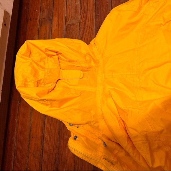 L.L. Bean Yellow rain Jacket for Versatile Style fleece lined size medium pet - Picture 6 of 6